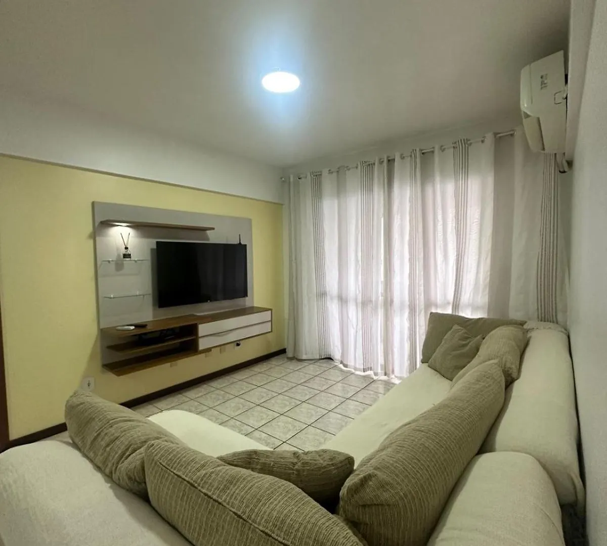 アパート Apto 3 Dorm,Garage,150M Beach! Balneário Camboriú ブラジル